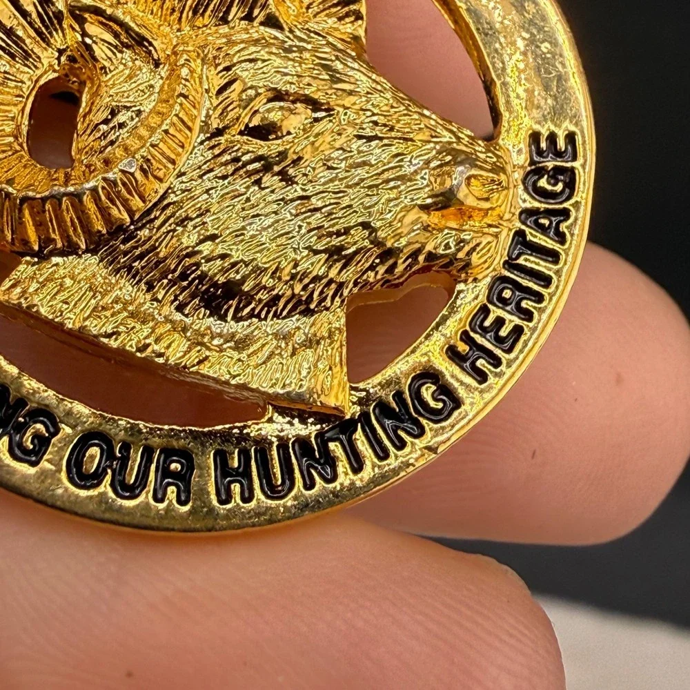 Vintage Hunting Brooch Gold Tone SCI-XXXII Honoring Our Hunting Heritage